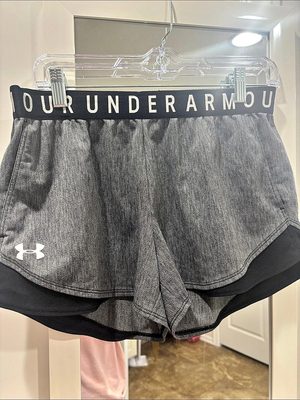 Under Armour UA Tech Play Up Shorts Gray & Black Medium